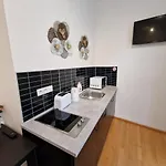 Reznicka Апартаменты Прага
